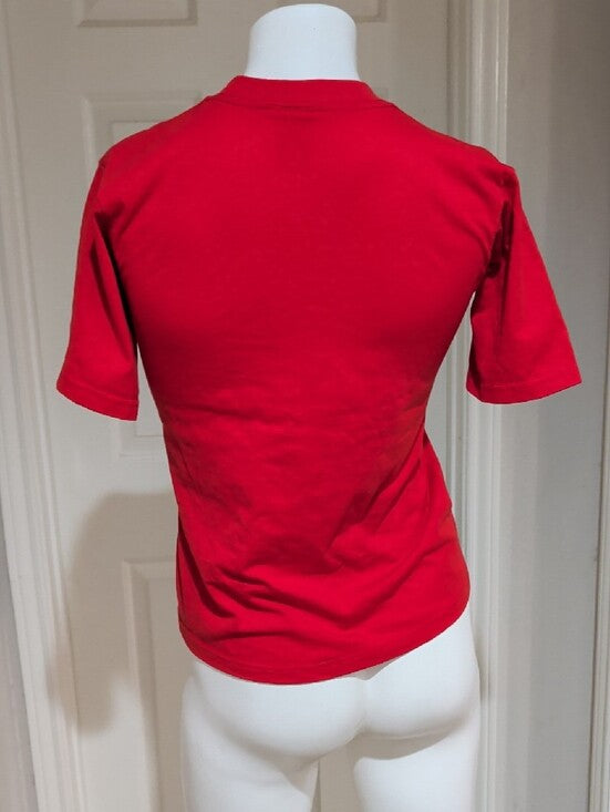 Fruit of the Loom Red Short-Sleeve Tee Black Winged Portrait Graphic Women's XS/ Child's XL