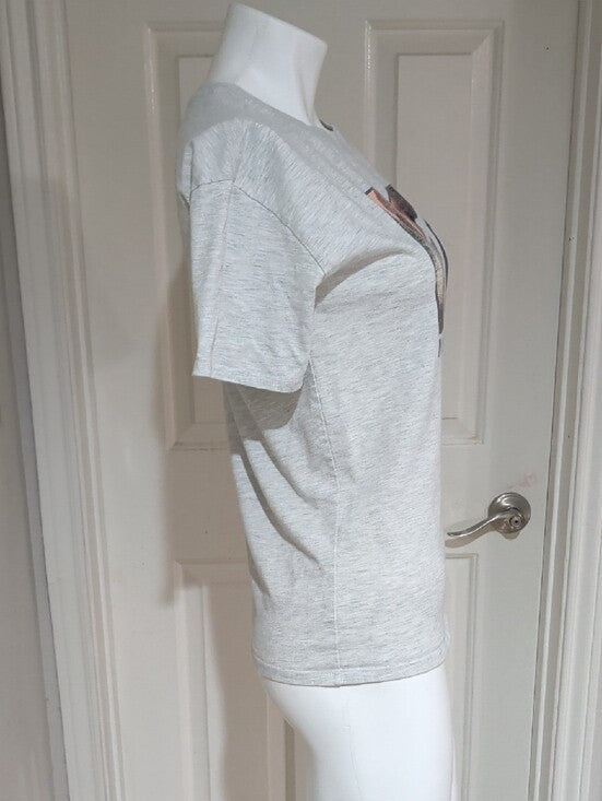 Retro MTV Graphic Tee With Mona Lisa Logo Teens Size 12 / Women's Small