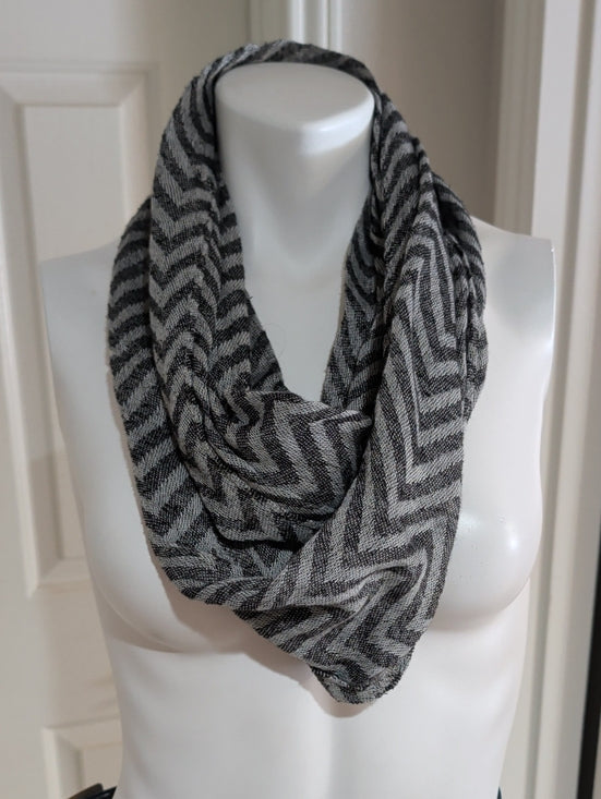 Women's Chevron Infinity Scarf - Gray
