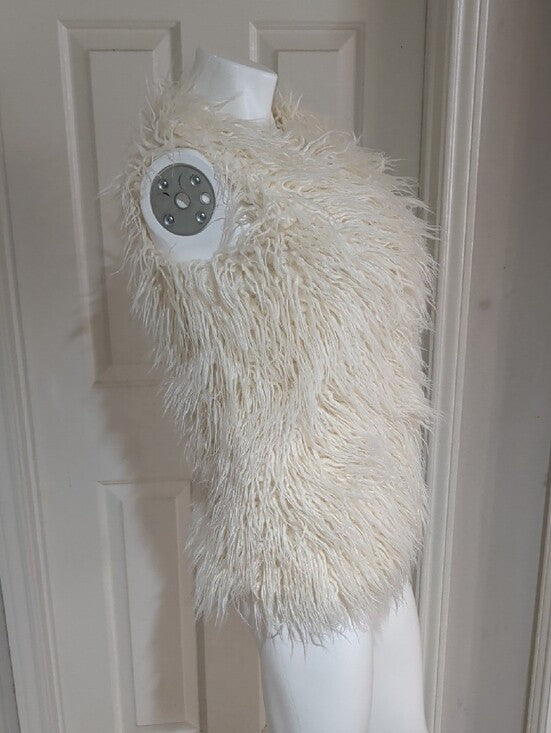 Mossimo Supply Co. Cream Faux Fur Sleeveless Vest Women's XS US
