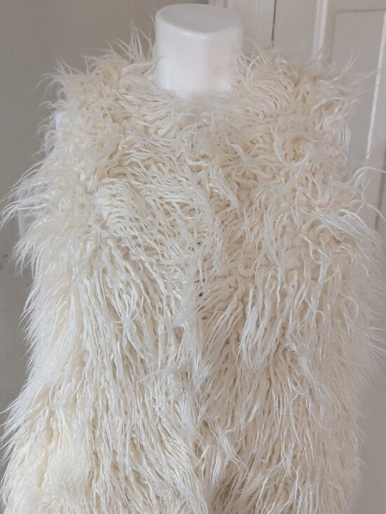 Mossimo Supply Co. Cream Faux Fur Sleeveless Vest Women's XS US
