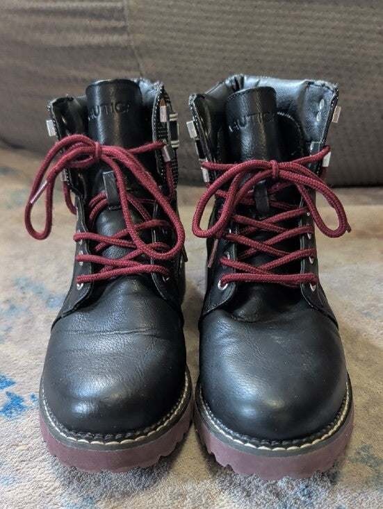 Nautica Men’s Black Ankle Boots with Burgundy Laces and Branded Strap Size 6 US