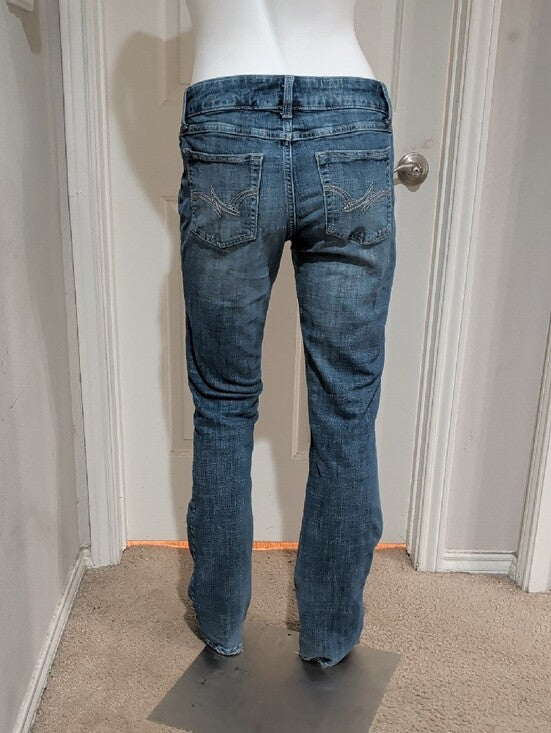 Wrangler Bootcut Jeans in Faded Blue - Women's Size 8 US (Juniors 9)
