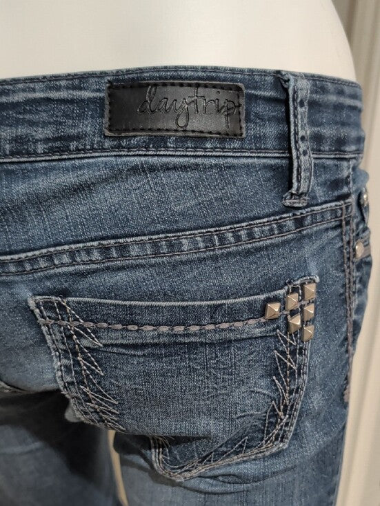 Daytrip Mid-Rise Women's Denim Bermuda Shorts in Faded Blue Women's 26 US