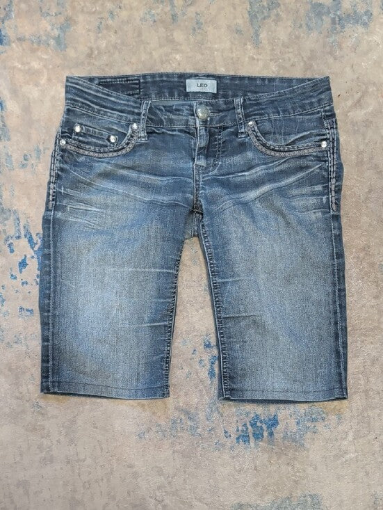 Daytrip Mid-Rise Women's Denim Bermuda Shorts in Faded Blue Women's 26 US