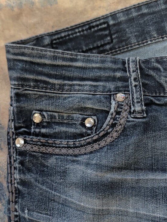 Daytrip Mid-Rise Women's Denim Bermuda Shorts in Faded Blue Women's 26 US