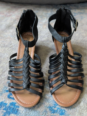 a.n.a Braided Black Gladiator Strappy Ankle Buckle Platform Sandals Women's 6 US