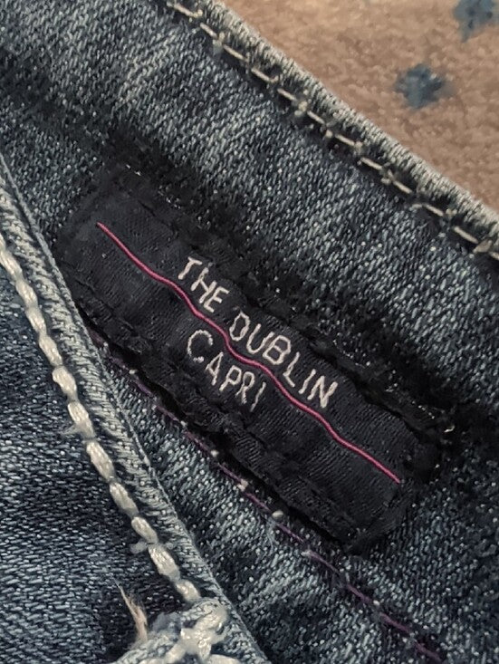 Vigoss Distressed Mid-Rise Blue Cropped Jeans Women's 26 US Y2K