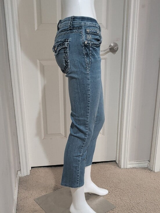 Massini Boldly Stitched Cropped Mid-Rise Blue Jeans Women's 6 Italian or 0/00 US