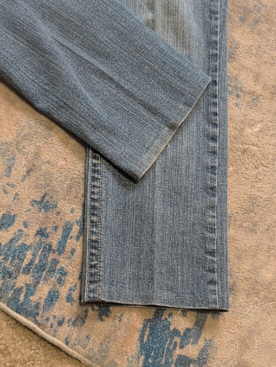 Massini Boldly Stitched Cropped Mid-Rise Blue Jeans Women's 6 Italian or 0/00 US