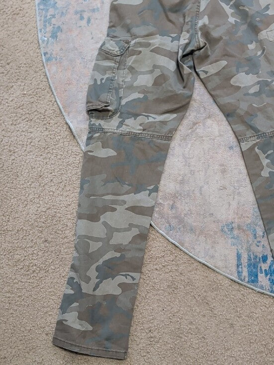 Wrangler Camouflage Cargo Jeans - Green/Tan - Men's Medium (32x32)
