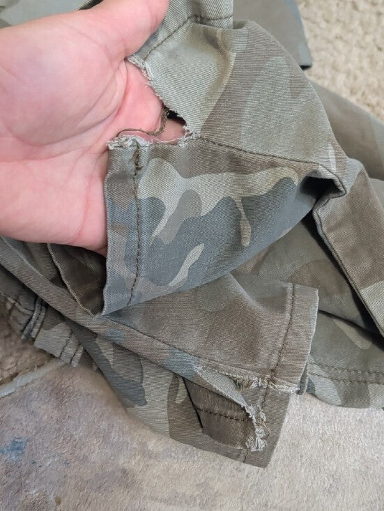 Wrangler Camouflage Cargo Jeans - Green/Tan - Men's Medium (32x32)
