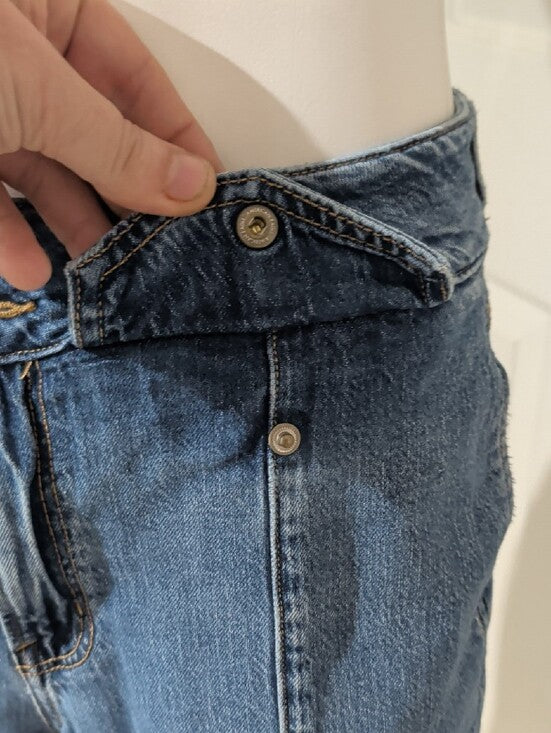 American Eagle Relaxed Mom Barrel Jeans Women's 8 US