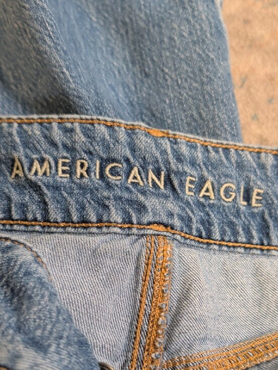 American Eagle Relaxed Mom Barrel Jeans Women's 8 US