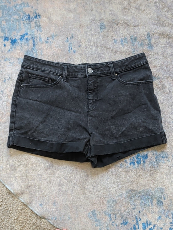 Time and Tru Black Mid-rise Rise Cuffed Jean Shorts Women's 12 US