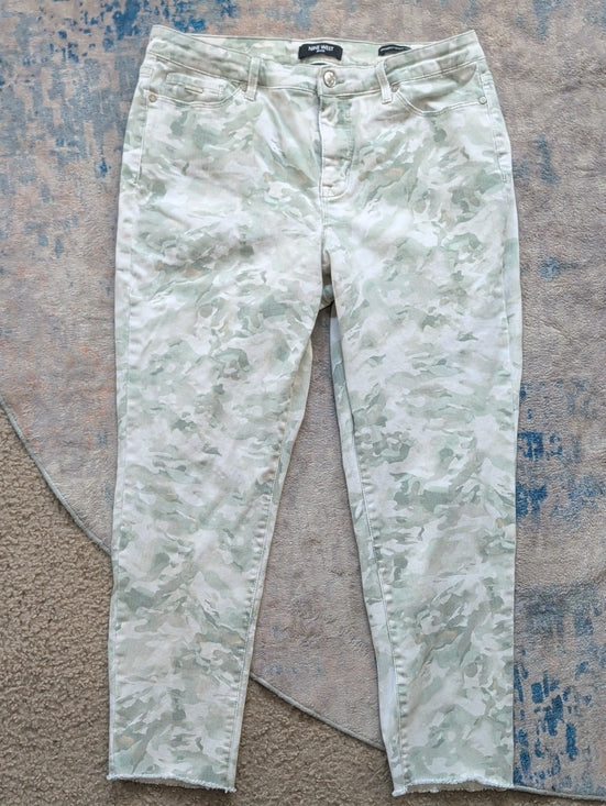 Nine West Pale Green Camo Stretch Ankle Jeans Women's Large (12) US