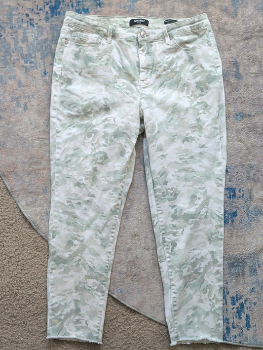 Nine West Pale Green Camo Stretch Ankle Jeans Women's Large (12) US