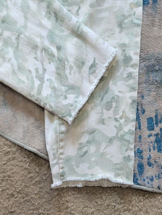 Nine West Pale Green Camo Stretch Ankle Jeans Women's Large (12) US