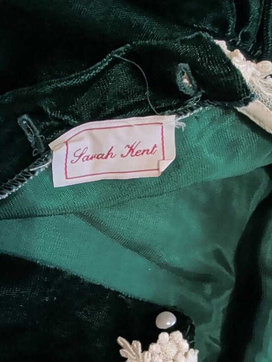 VTG Sarah Kent Emerald Green Velvet Dress w/ Lace Collar Girls 10-12 (Youth Medium)