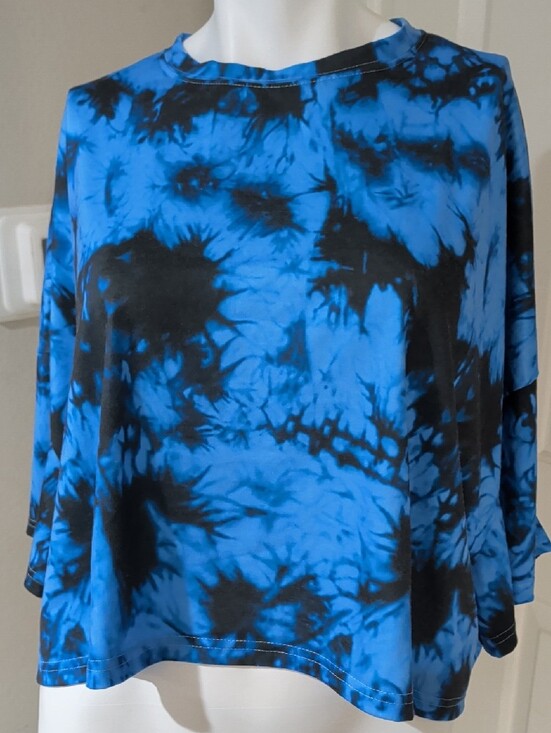 SHEIN Curve Blue and Black Tie-Dye Cropped Top Women's 4XL US