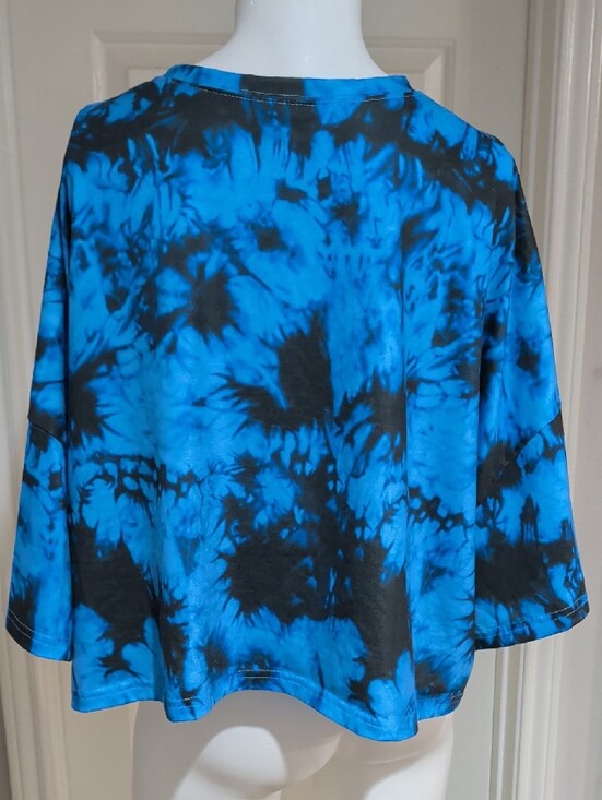 SHEIN Curve Blue and Black Tie-Dye Cropped Top Women's 4XL US
