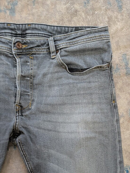 Diesel Slim Straight Jeans in Washed Gray-Blue Men's 38"X32"