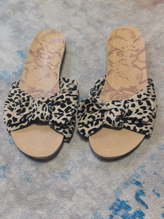 Blowfish Malibu Leopard Bow Slide Sandals in Beige/Black Women's 7 US