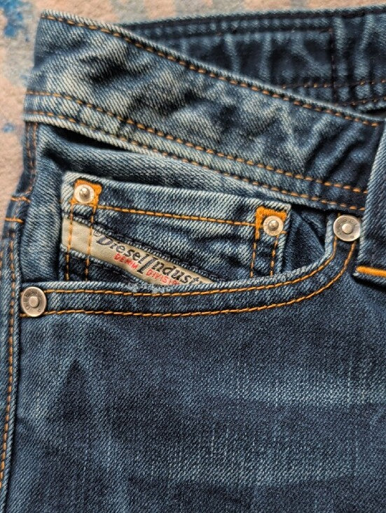 Diesel Kids Slim Straight Jeans in Dark Washed Blue Boys 10 US Excellent!