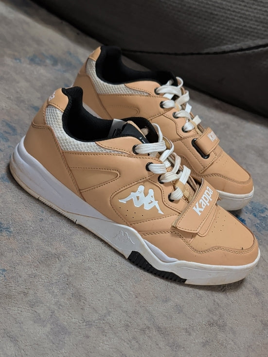 Kappa Men's Tan and White Retro Lace-Up Sneakers 10 US/ 9 UK