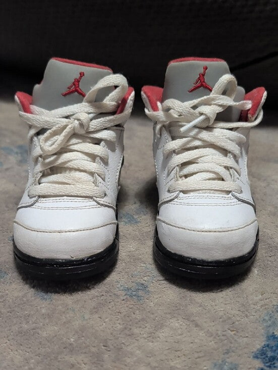Air Jordan 5 Retro Kids White and Red Low-Top Basketball Sneakers Boys 8C US