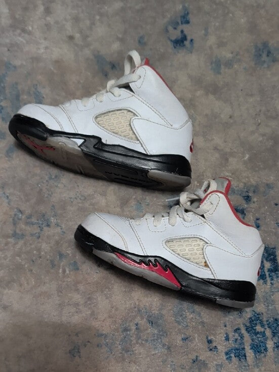 Air Jordan 5 Retro Kids White and Red Low-Top Basketball Sneakers Boys 8C US