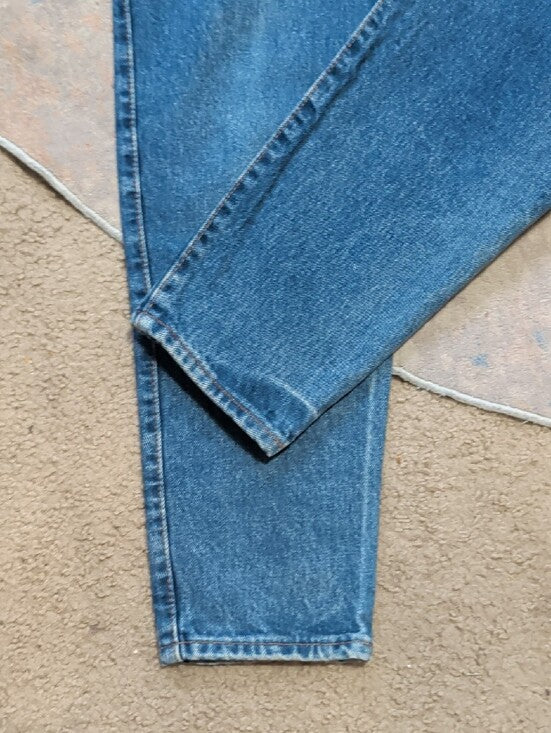 Vintage 80s Benetton High-Rise Tapered Women's Jeans in Dark Blue Denim XS/ 2 US