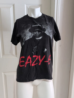 Retro Eazy-E Black And Red Graphic Tee Women's Small