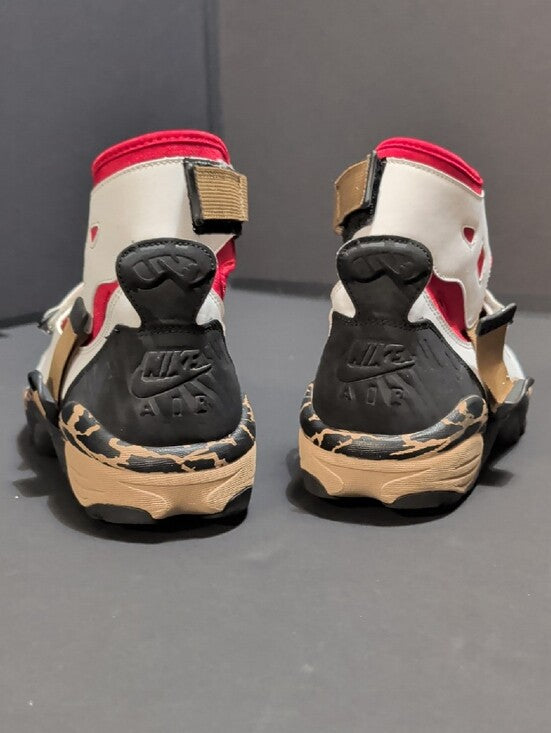 2010 Nike Air Carnivore LE in the Varsity Red / White / Black colorway Men's 12 US