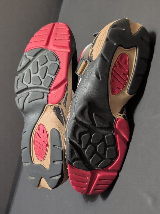 2010 Nike Air Carnivore LE in the Varsity Red / White / Black colorway Men's 12 US