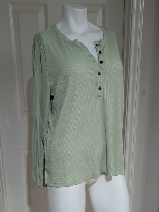 G.H. Bass & Co Relaxed Light Sage Long Sleeve Henley Top Women's XL