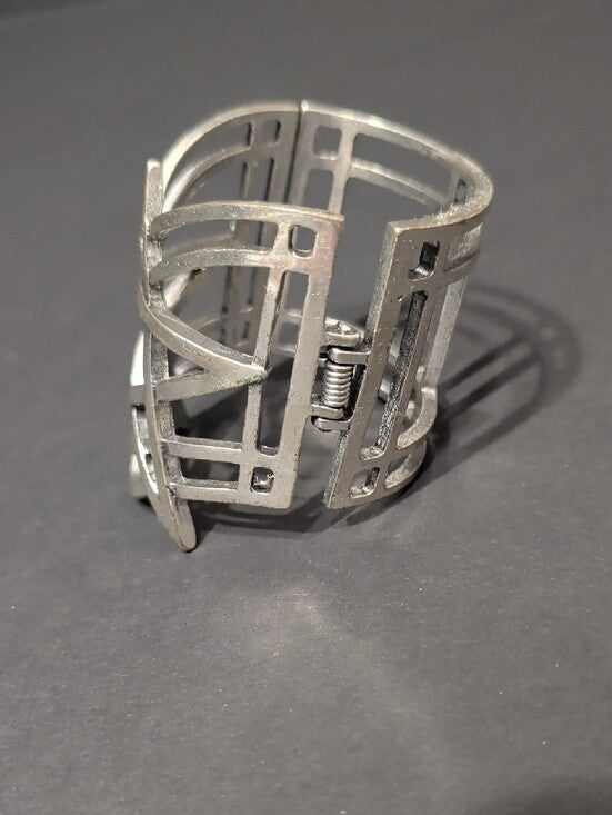 Retro Hot Topic Silver Pentagram Metal Cuff Bracelet Y2K