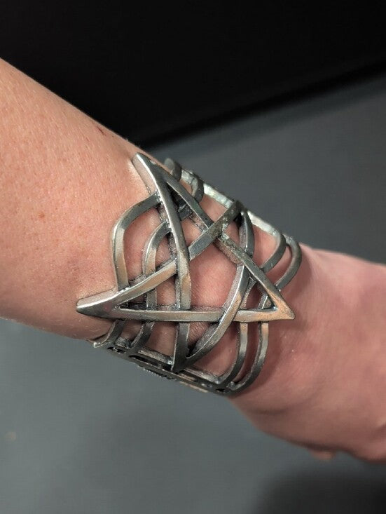Retro Hot Topic Silver Pentagram Metal Cuff Bracelet Y2K