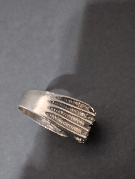 Vintage Brutalist Silver-Tone Cluster Crystal Ring Costume Jewelry Sz 10