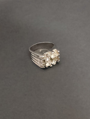 Vintage Brutalist Silver-Tone Cluster Crystal Ring Costume Jewelry Sz 10