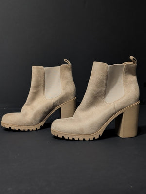 Soda Suede Chelsea Block Heel Ankle Boots in Taupe Women's 10 US