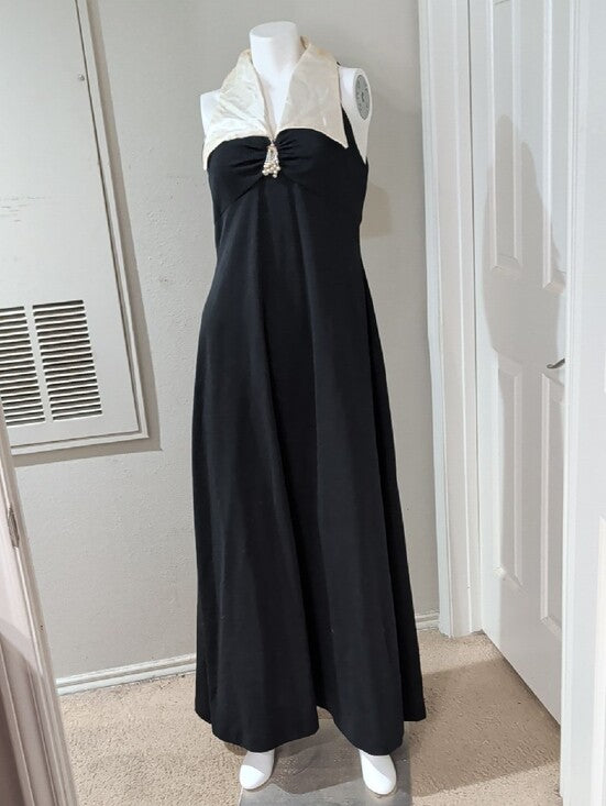VTG Black Maxi Dress with Ivory Collar Accent and Brooch Detail Women's 16 US