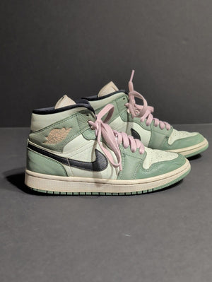 Air Jordan 1 Mid SE "Dutch Green" Sneaker Style Code CZ0774-300 Women's 6.5 US