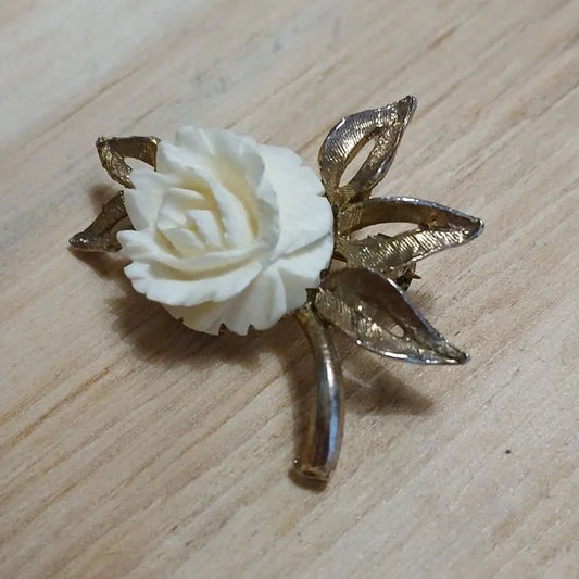 Vintage Gold and Cream Floral Brooch