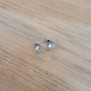 Elegant Small Stud Earrings Set