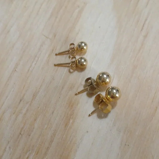 Elegant Gold Stud Earrings (2 Pairs)