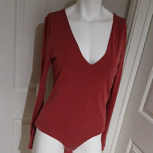 Gianni Bini Chic Deep Red V-Neck Bodysuit size L