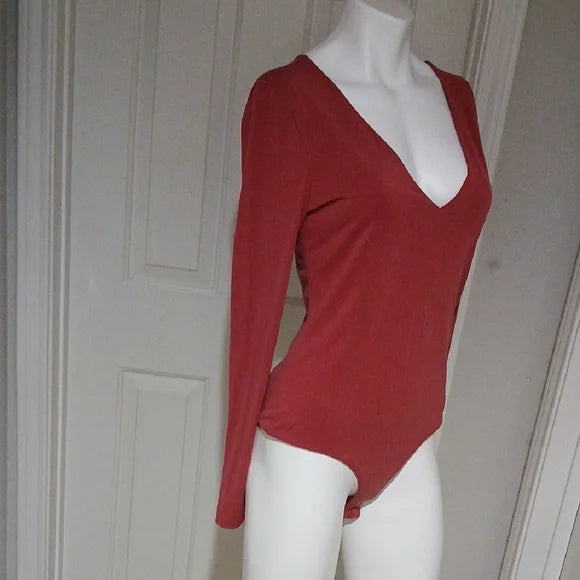 Gianni Bini Chic Deep Red V-Neck Bodysuit size L