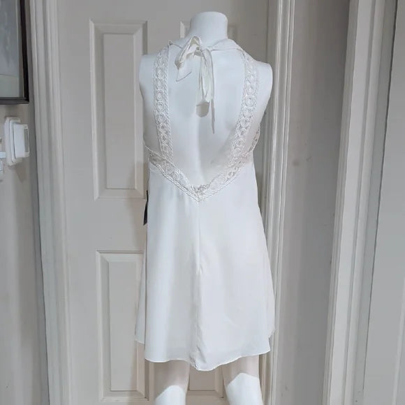 NWT Lulu's White Lace Halter Mini Dress M